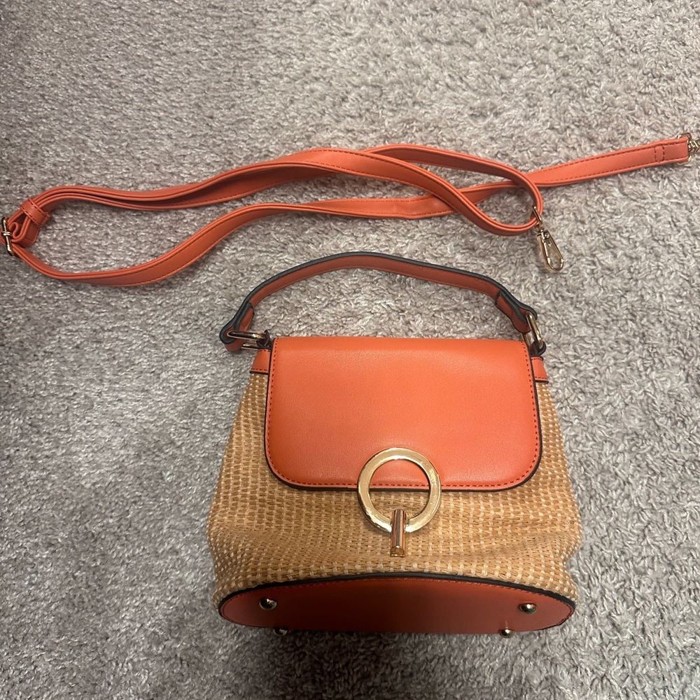 Raffia Crosbody bag